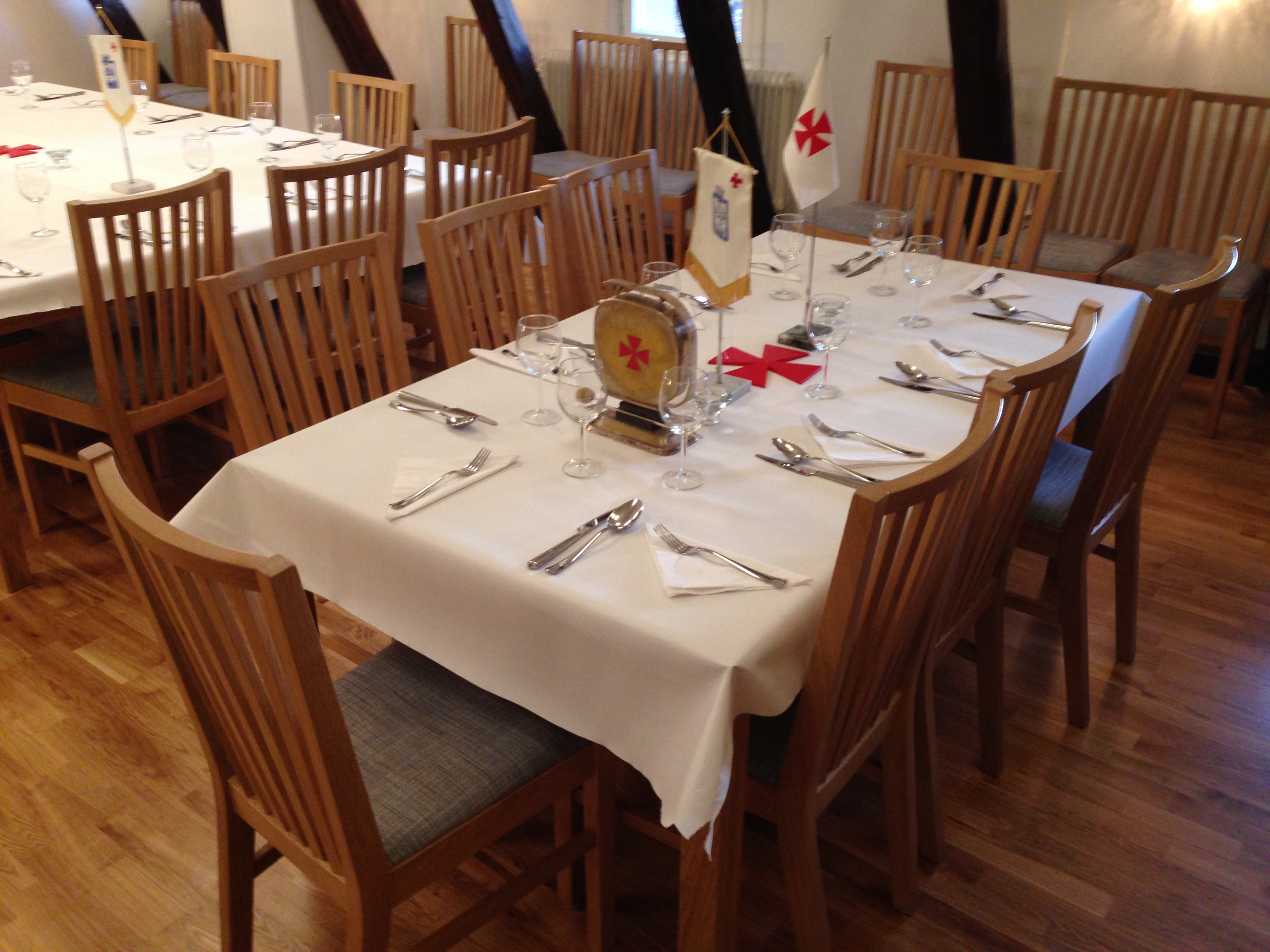 Dukning - hur kan jag duka borden vid begravnings minnesstund 